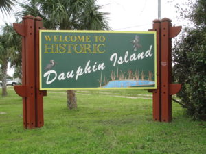 blog-dauphin-island-entrance-signage-03